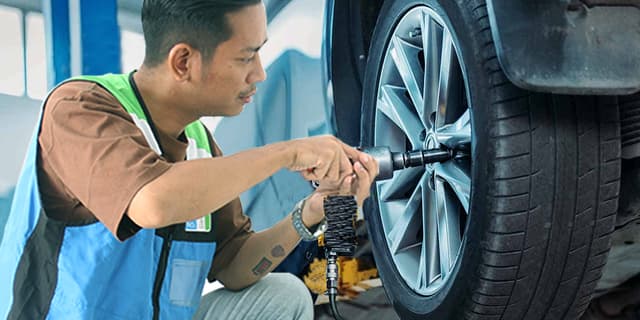 Service Execution (Flat Tire Support & Inflation)